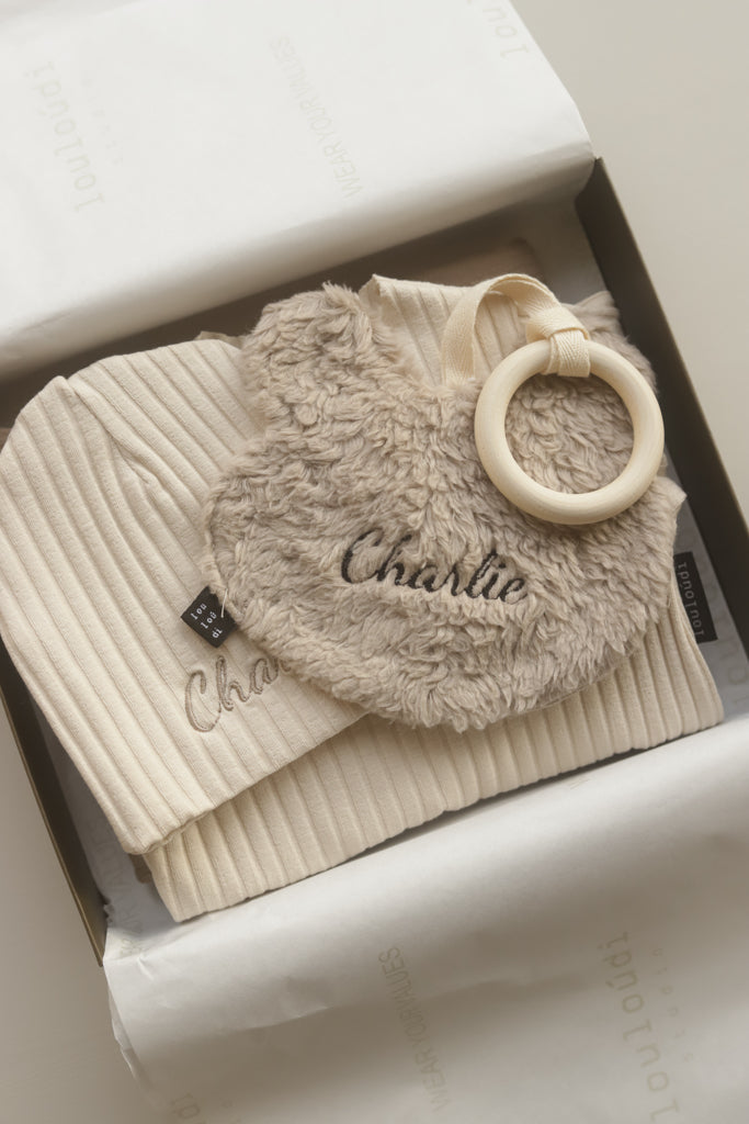 Personalized Giftbox - Luxe Baby Essentials - Beige