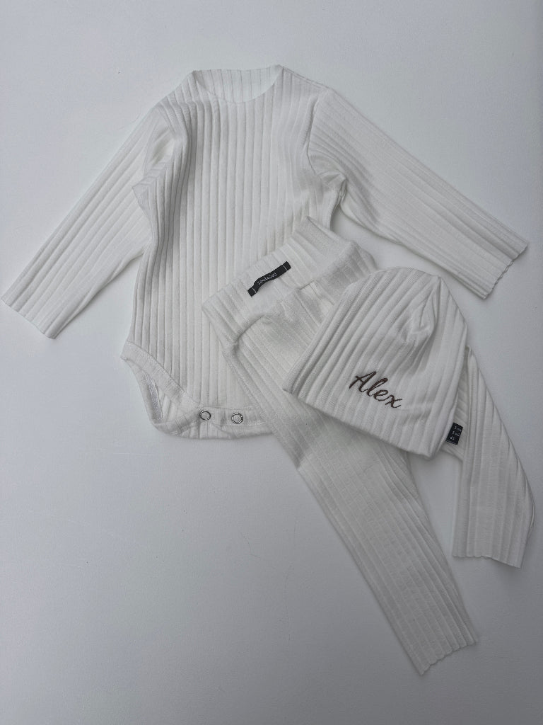 Personalized Giftbox - Luxe Baby Essentials Medium - kleur Milk white