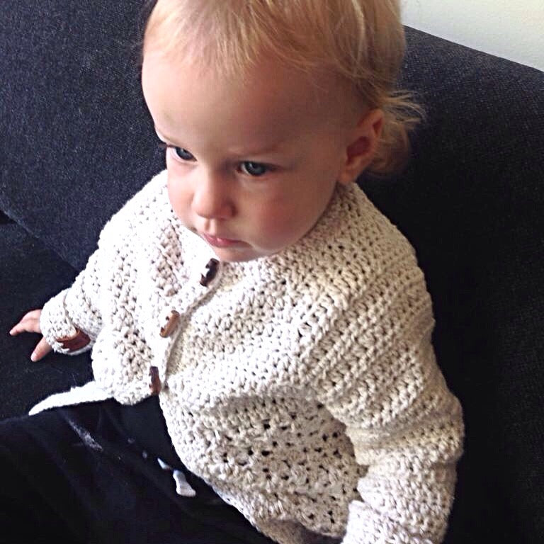 CROCHET PATTERN BABY CARDIGAN