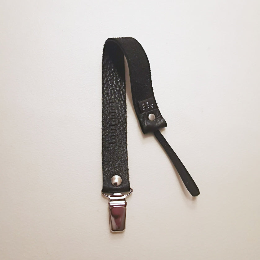 Pacifier clip