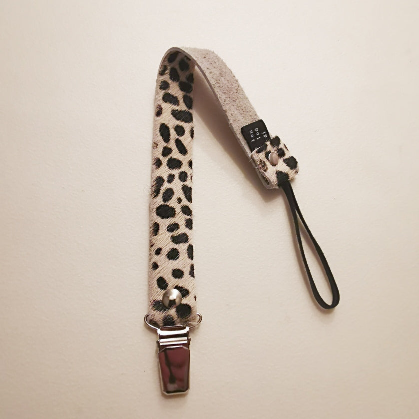 Pacifier clip