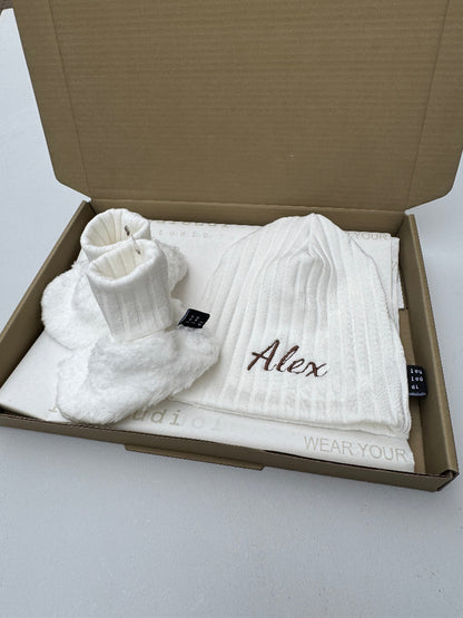 Personalized Giftbox - Luxe Baby Essentials Small - kleur Milk white