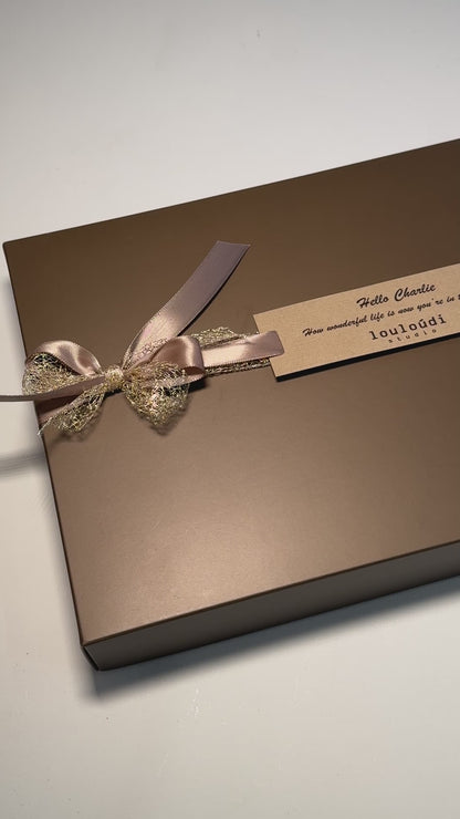 Personalized Giftbox - Luxe Baby Essentials Medium - kleur Milk white