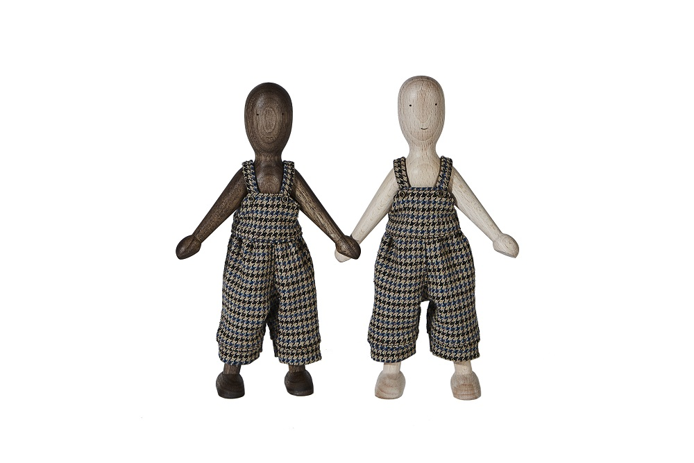 Doll with shirt and pants - Wooden Story
