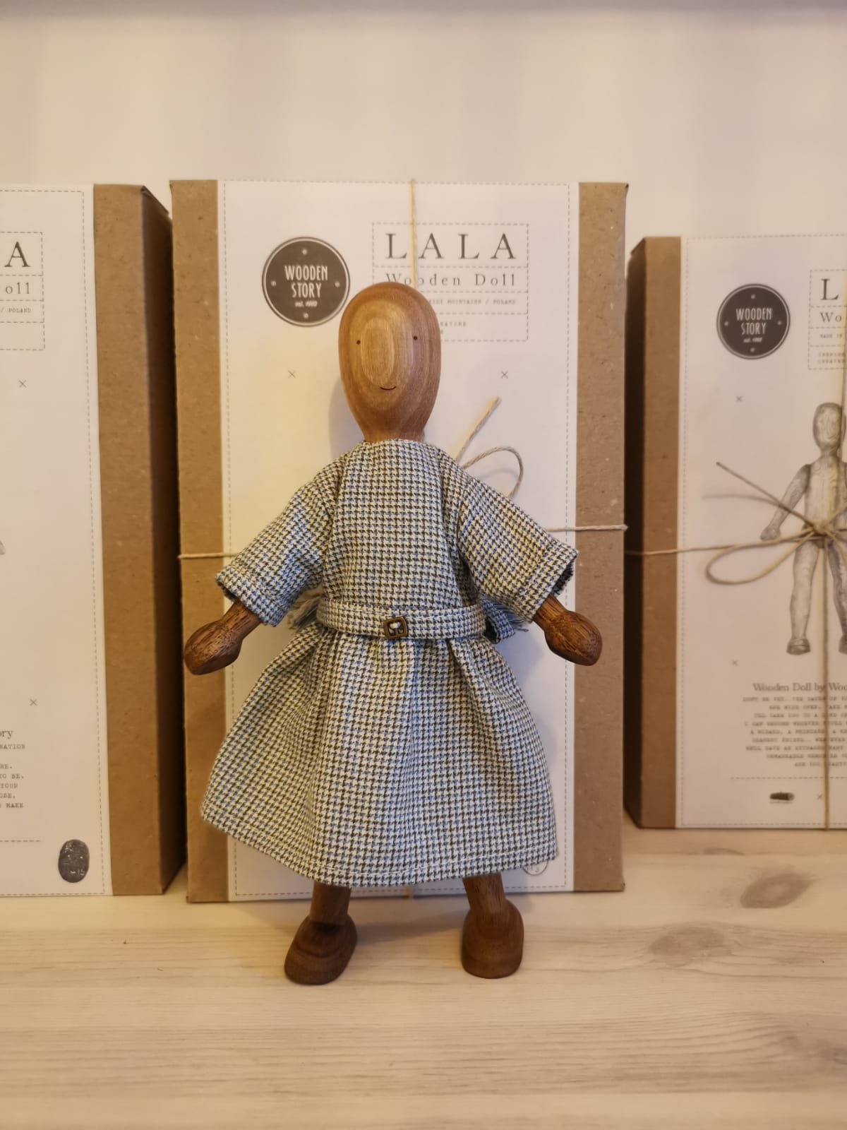 Doll with dress - Wooden Story